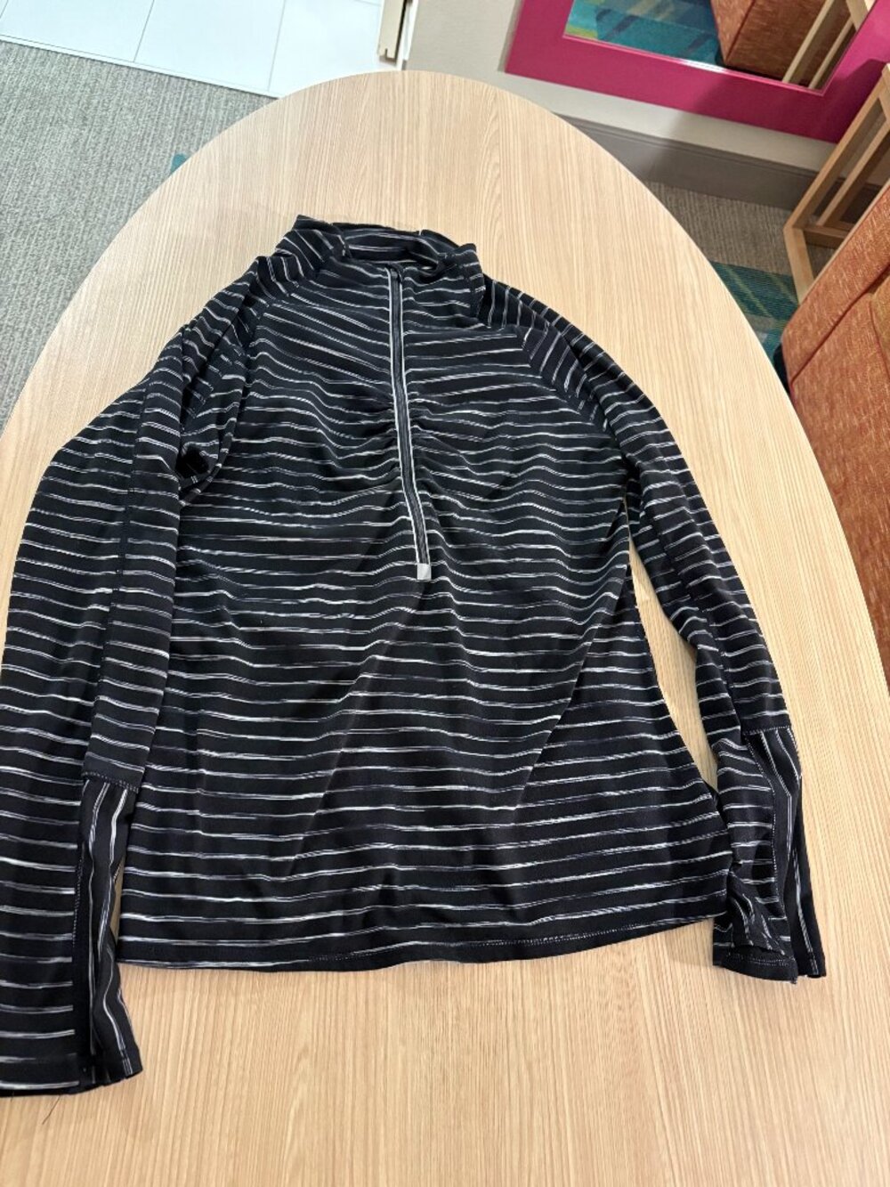 Athleta Elite 1/2 Zip Pullover Sweatshirt Large Black White Striped Long Sleeve